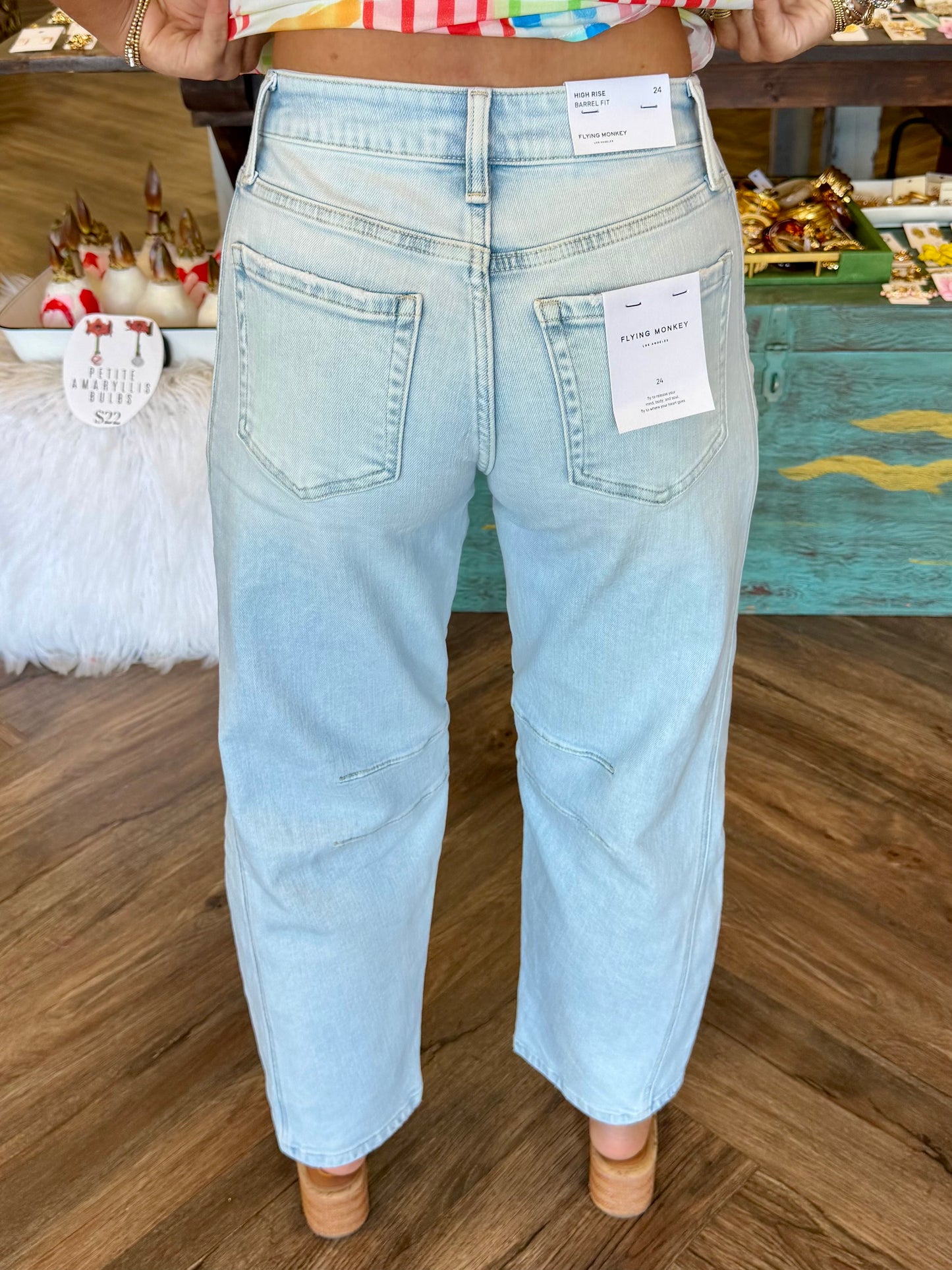 Flying M. Barrel Jeans: Light