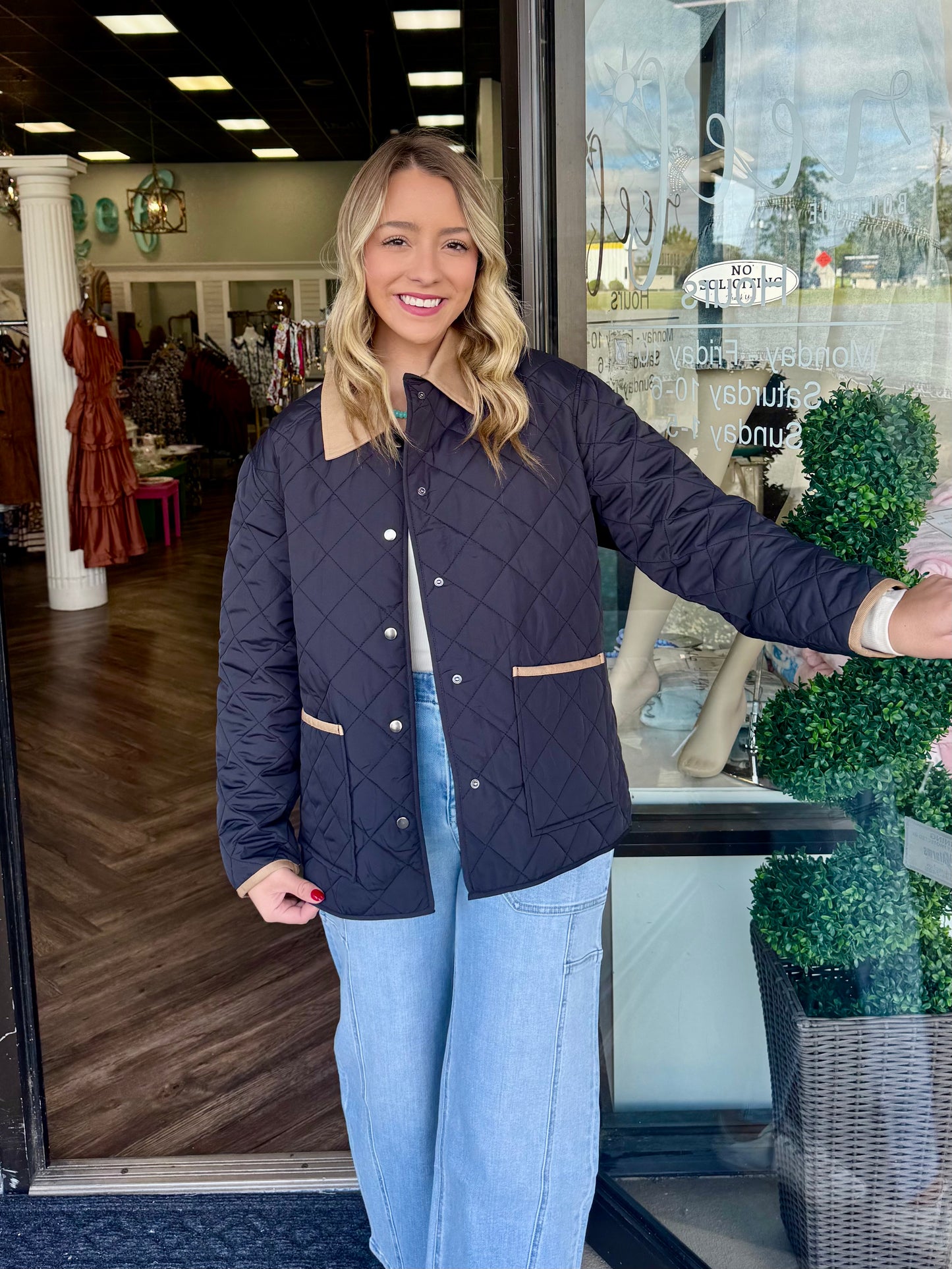 Quilted Collar Jacket: Black
