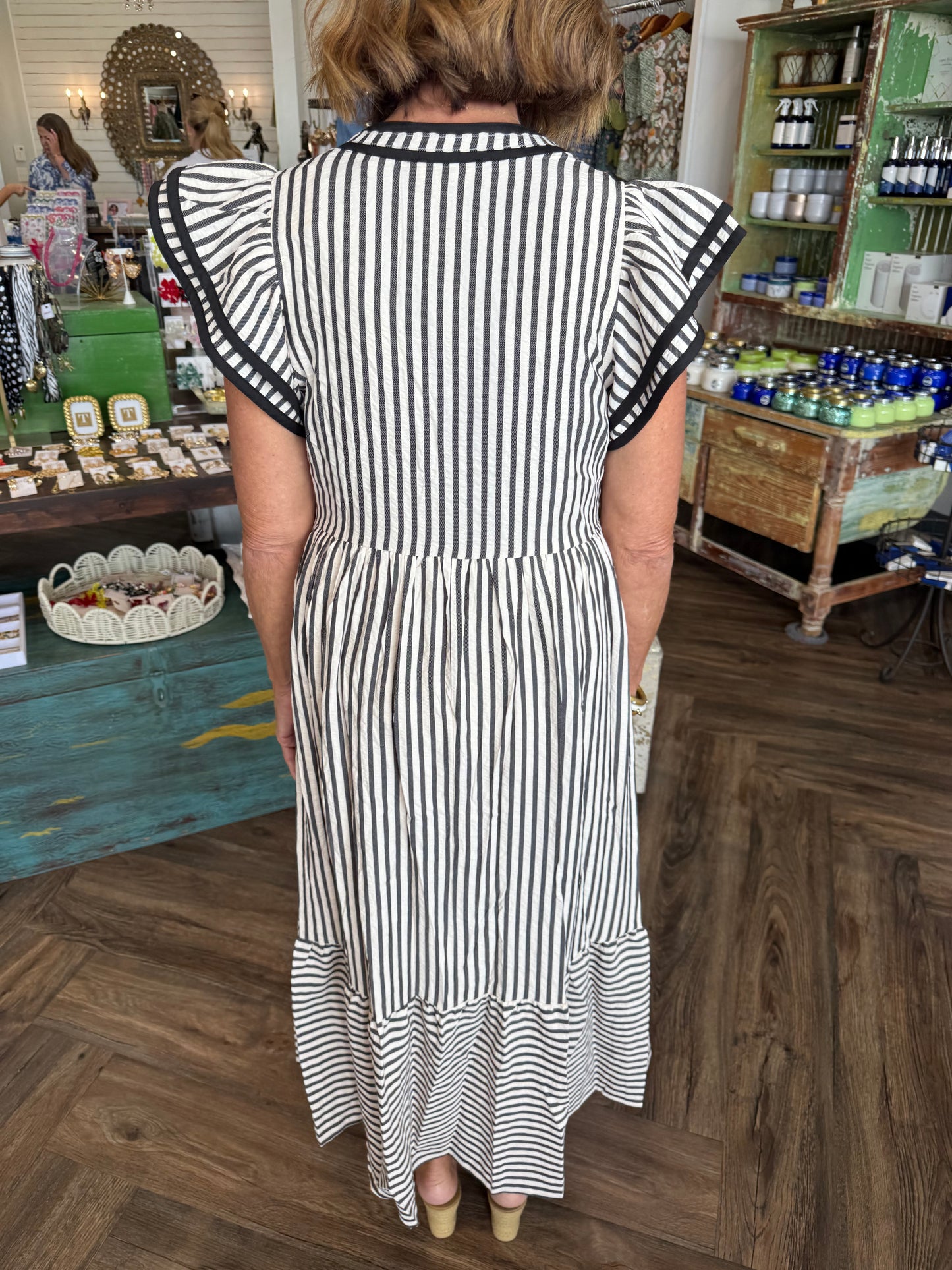 Lillie Line Dress: Black