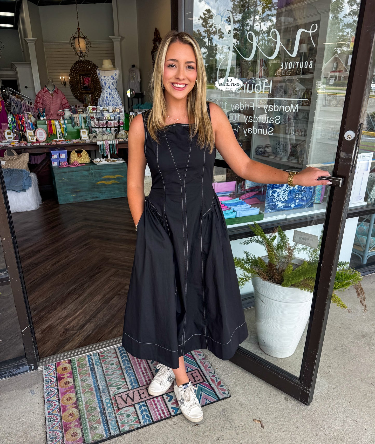 Exposed Stitch Midi Dress: Black