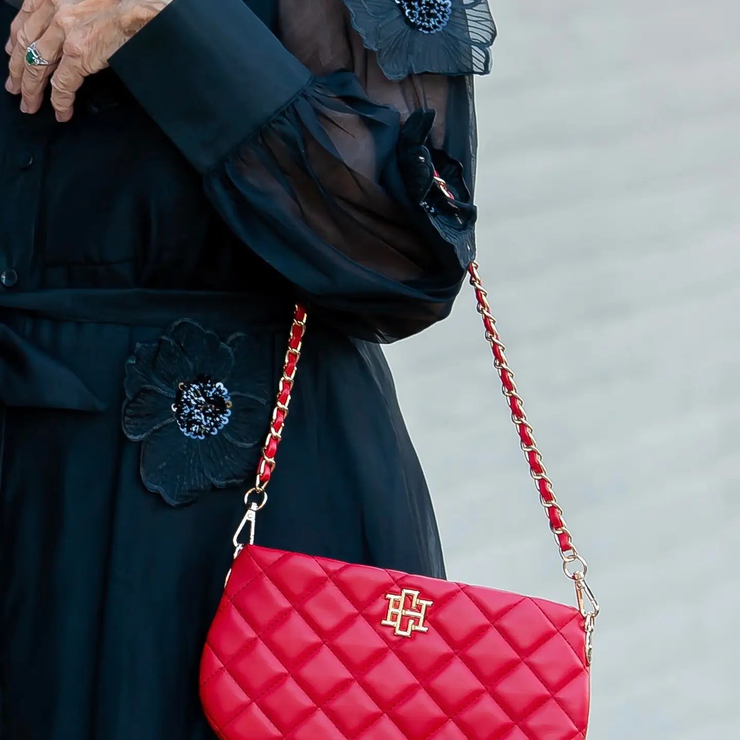 Livi Crossbody Red Sq