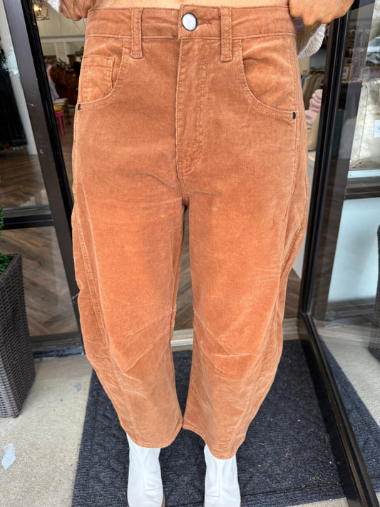 Corduroy Barrell Jeans: Camel
