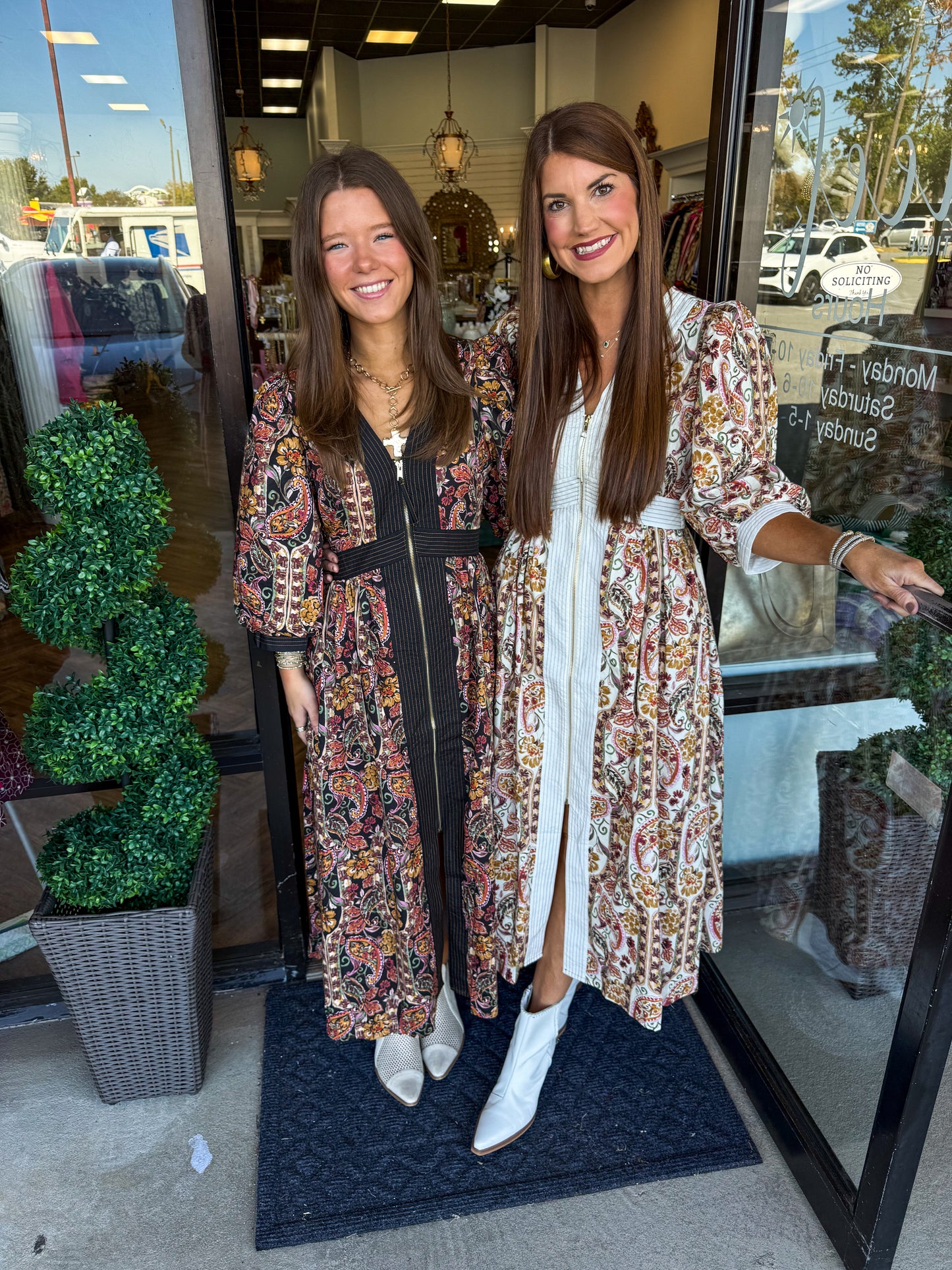 Floral Paisley Zip Midi Dress: Black
