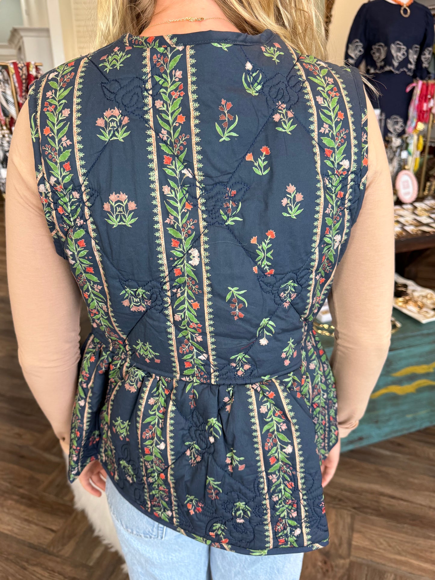 Vine Quilted Vest: Navy