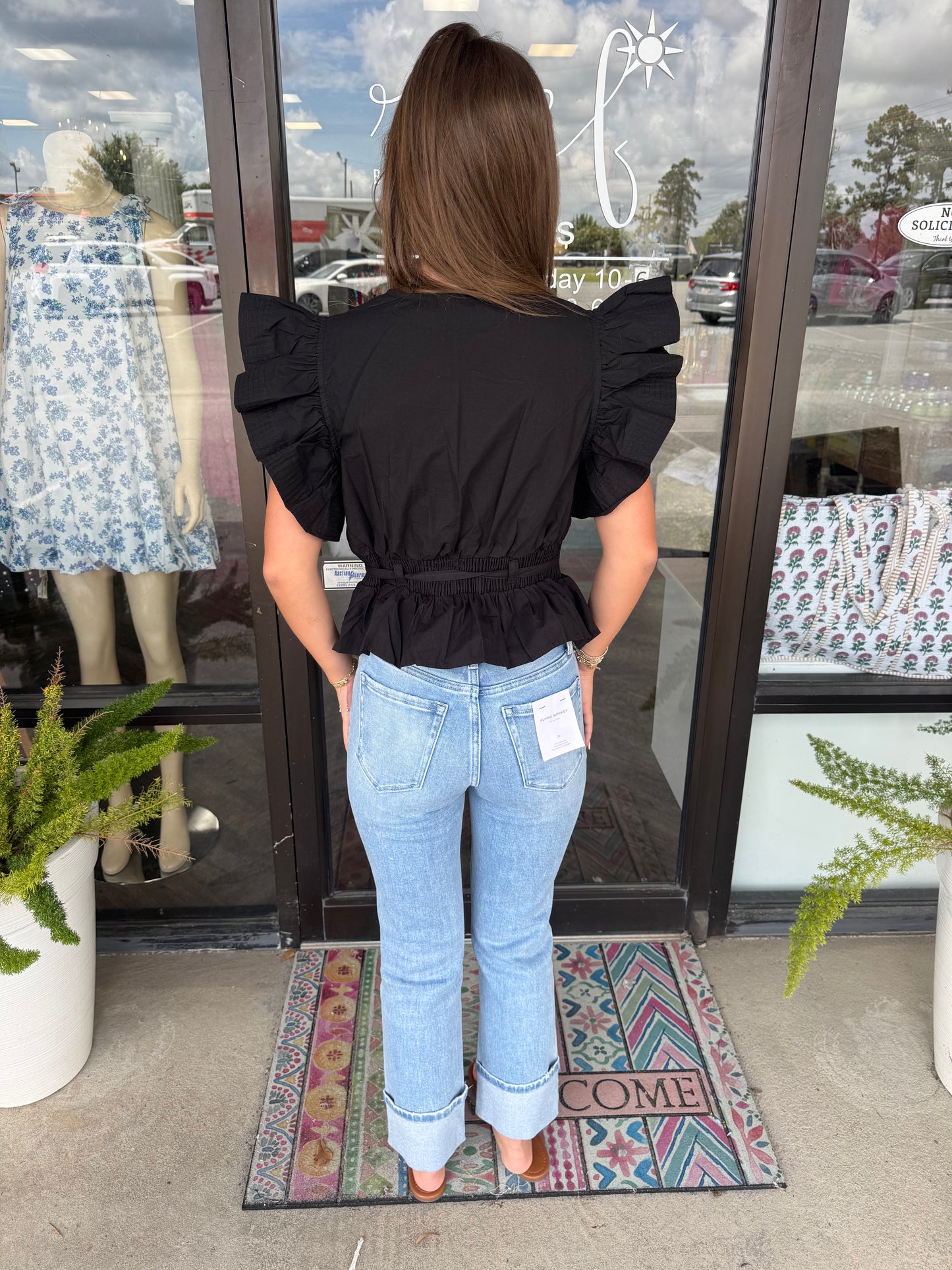 Flutter Sleeve Peplum Top: Black