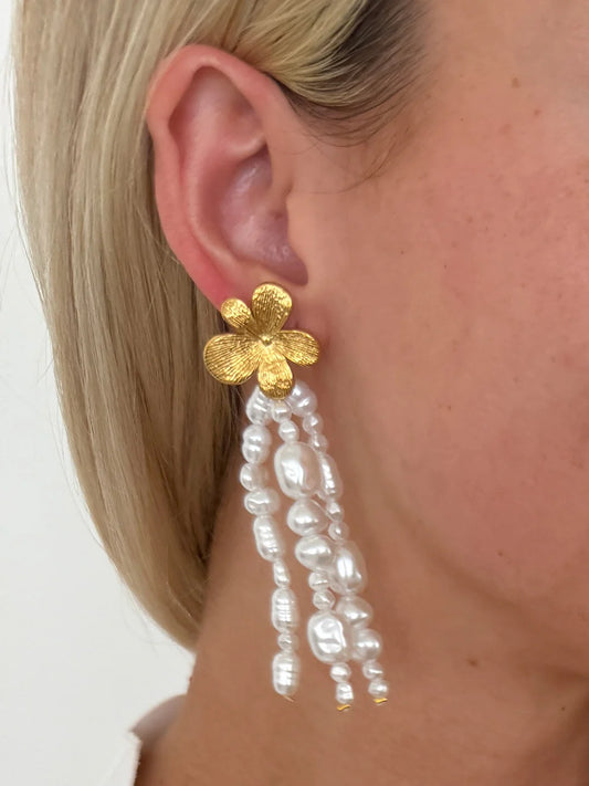 Chansutt Pearls: ALOHA EARRINGS
