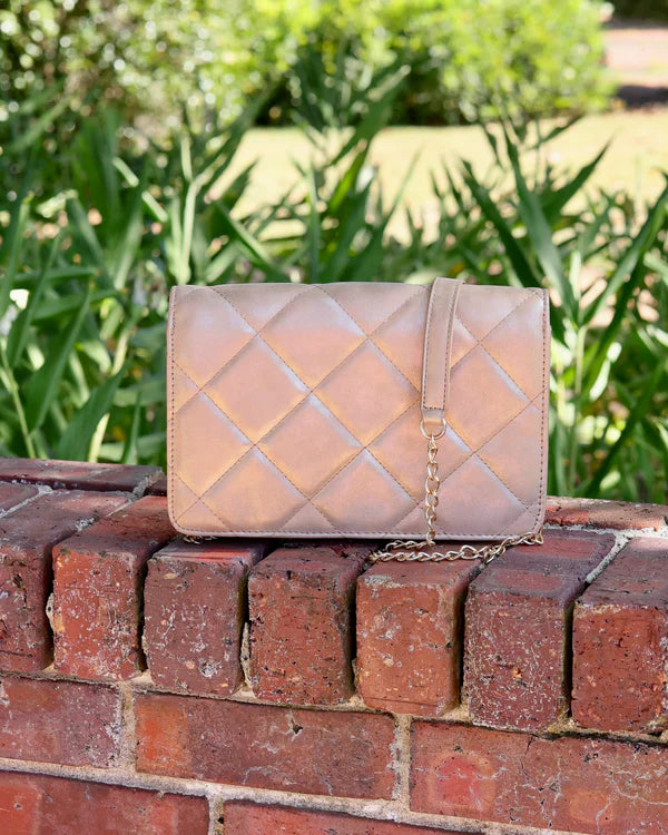 Caroline Hill Bryn Crossbody: Gold Shimmer