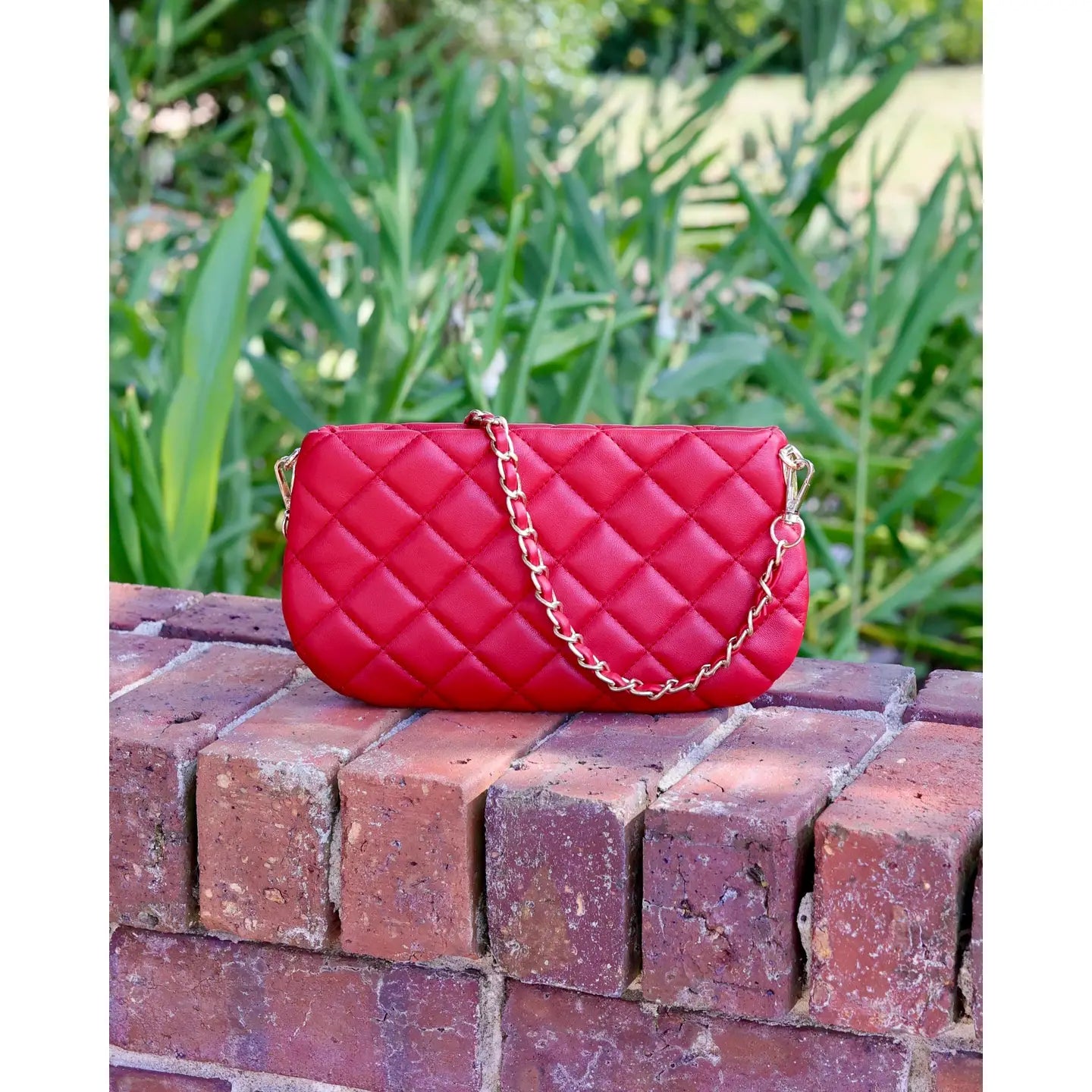 Livi Crossbody Red Sq