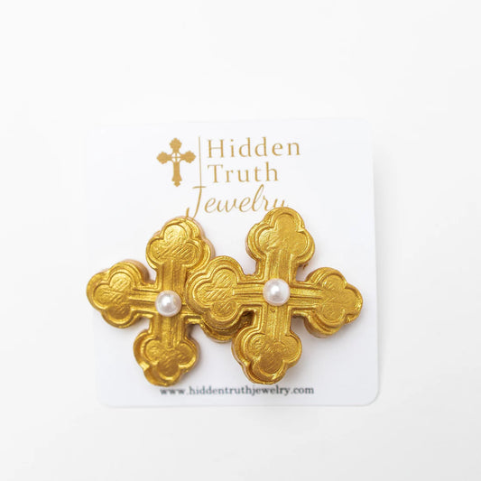 Hidden Truth Jewelry: Megan Pearl Studs