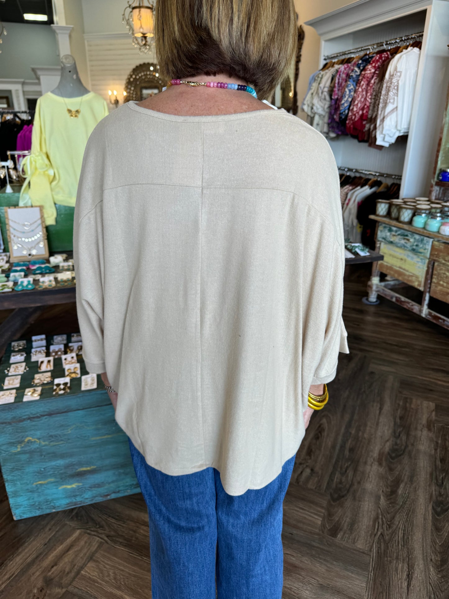 Ella Basic Tee: Taupe