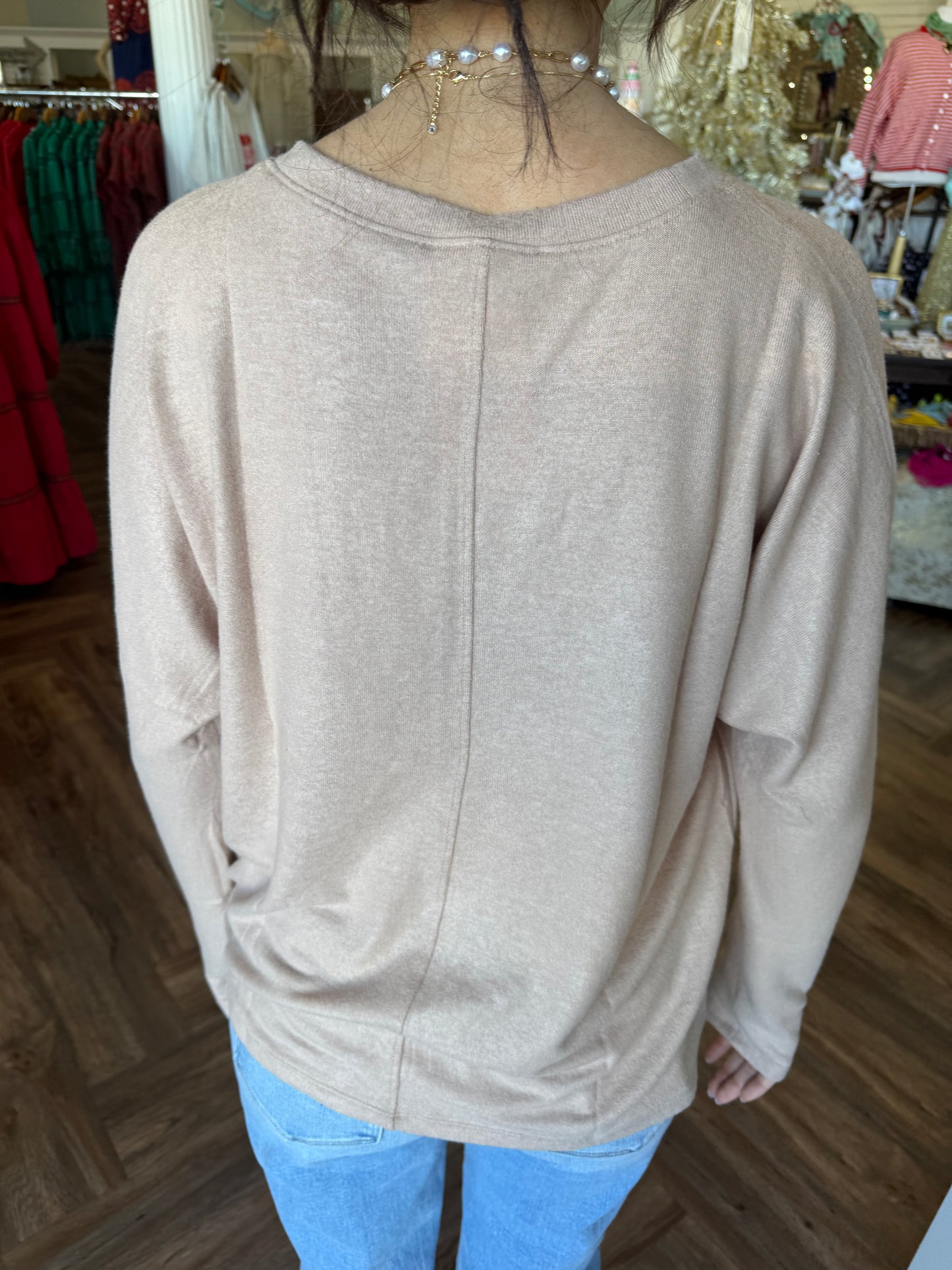 Center Seam Top: Dk Taupe