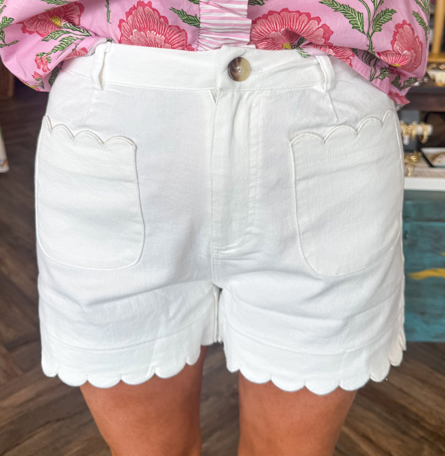 Scalloped Shorts: White