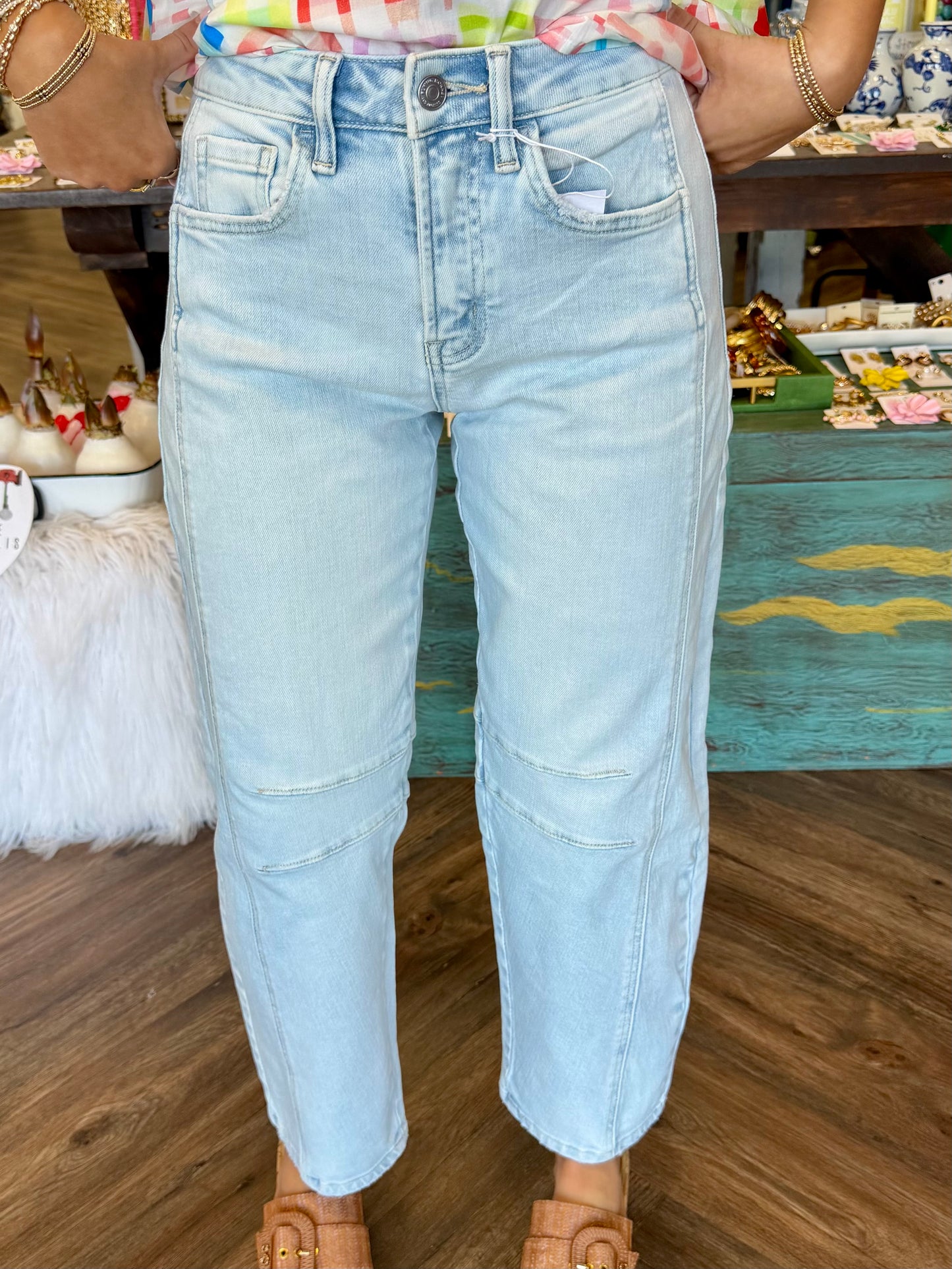 Flying M. Barrel Jeans: Light