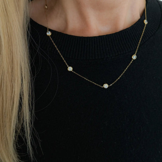 Chansutt Pearls: DAINTY DIAMOND NECKLACE