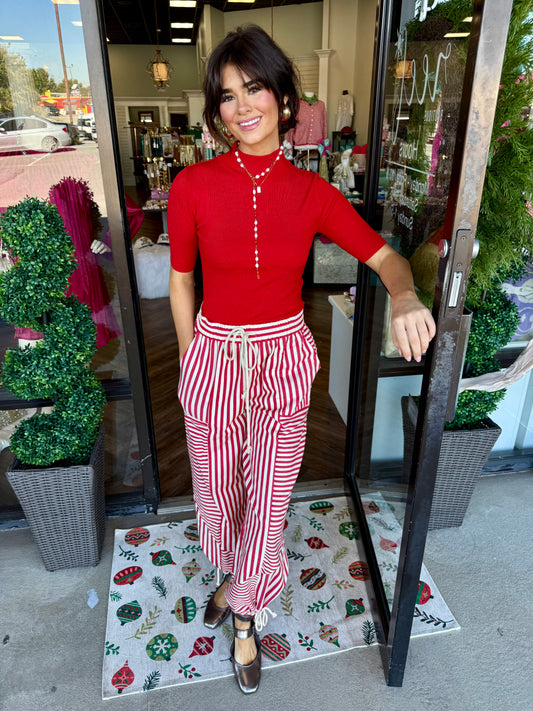 Short Sleeve Mock Neck Sweater: Red