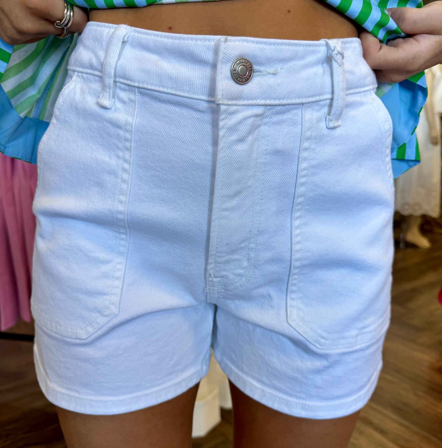 Vervet Mom Shorts: Optic White