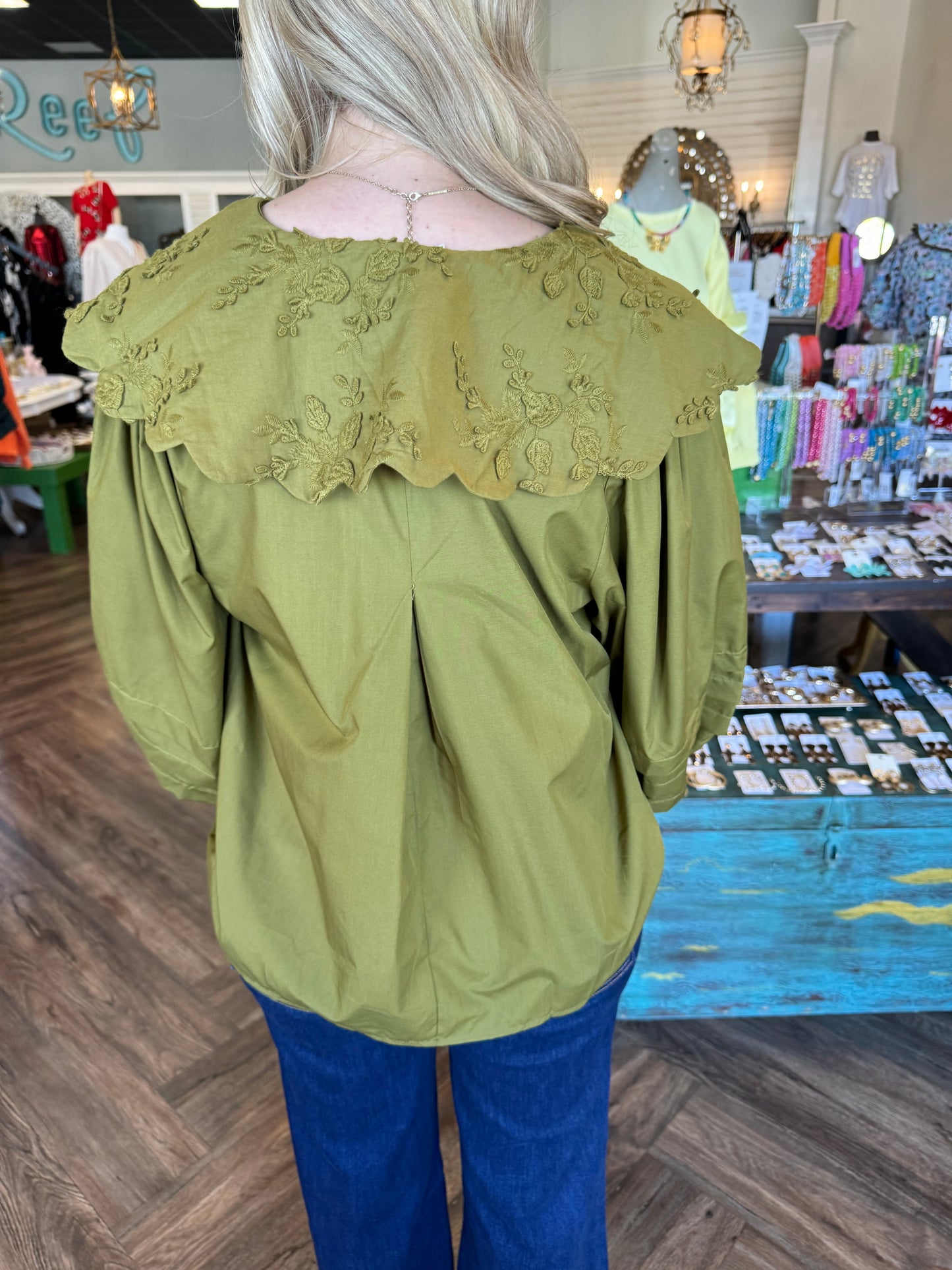 Scalloped Oversized Collar Top: Olive