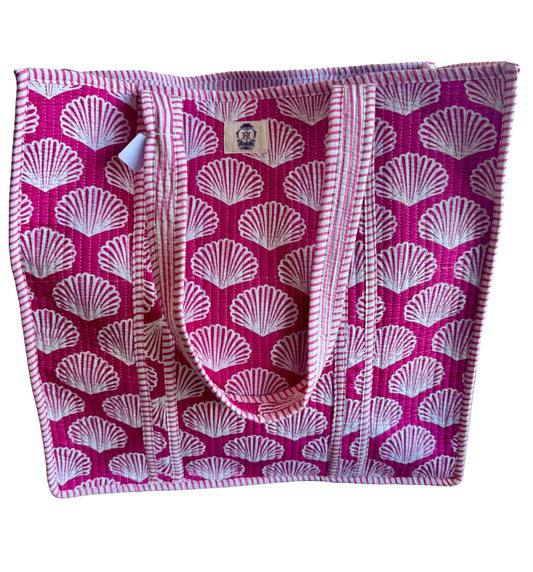 Quilted Tote Bag: Pink Scallop