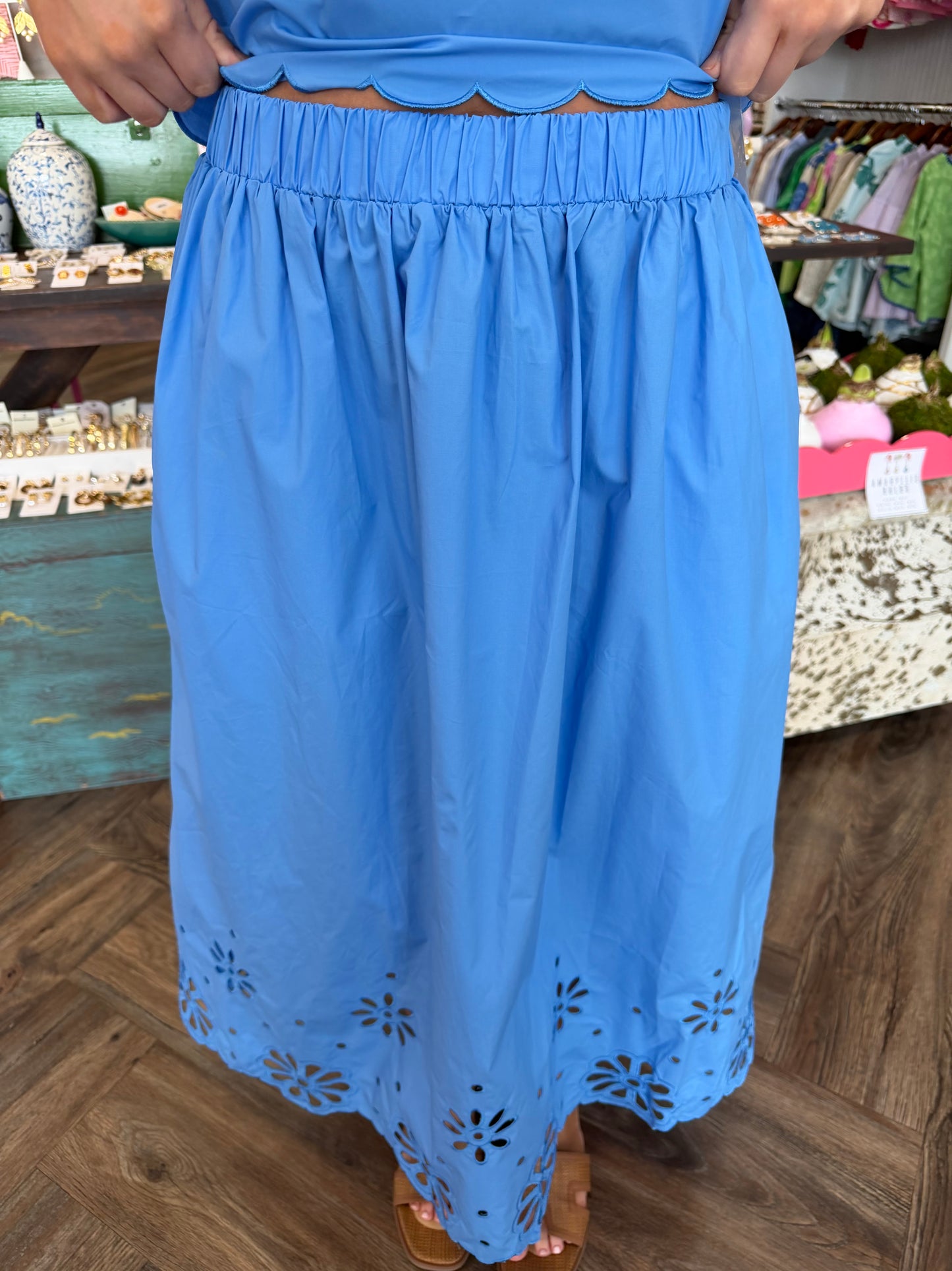 Scalloped Eyelet Set: Blue