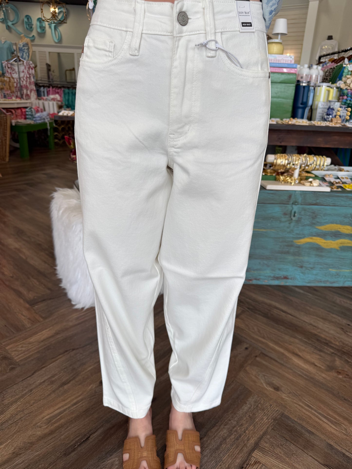 Judy Blue White Barrel Jeans