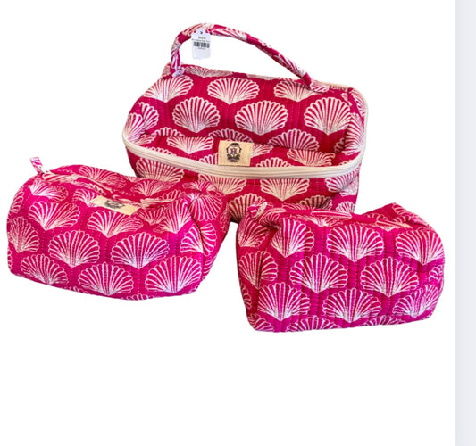 Set of 3 Makeup Bag: Pink Scallop