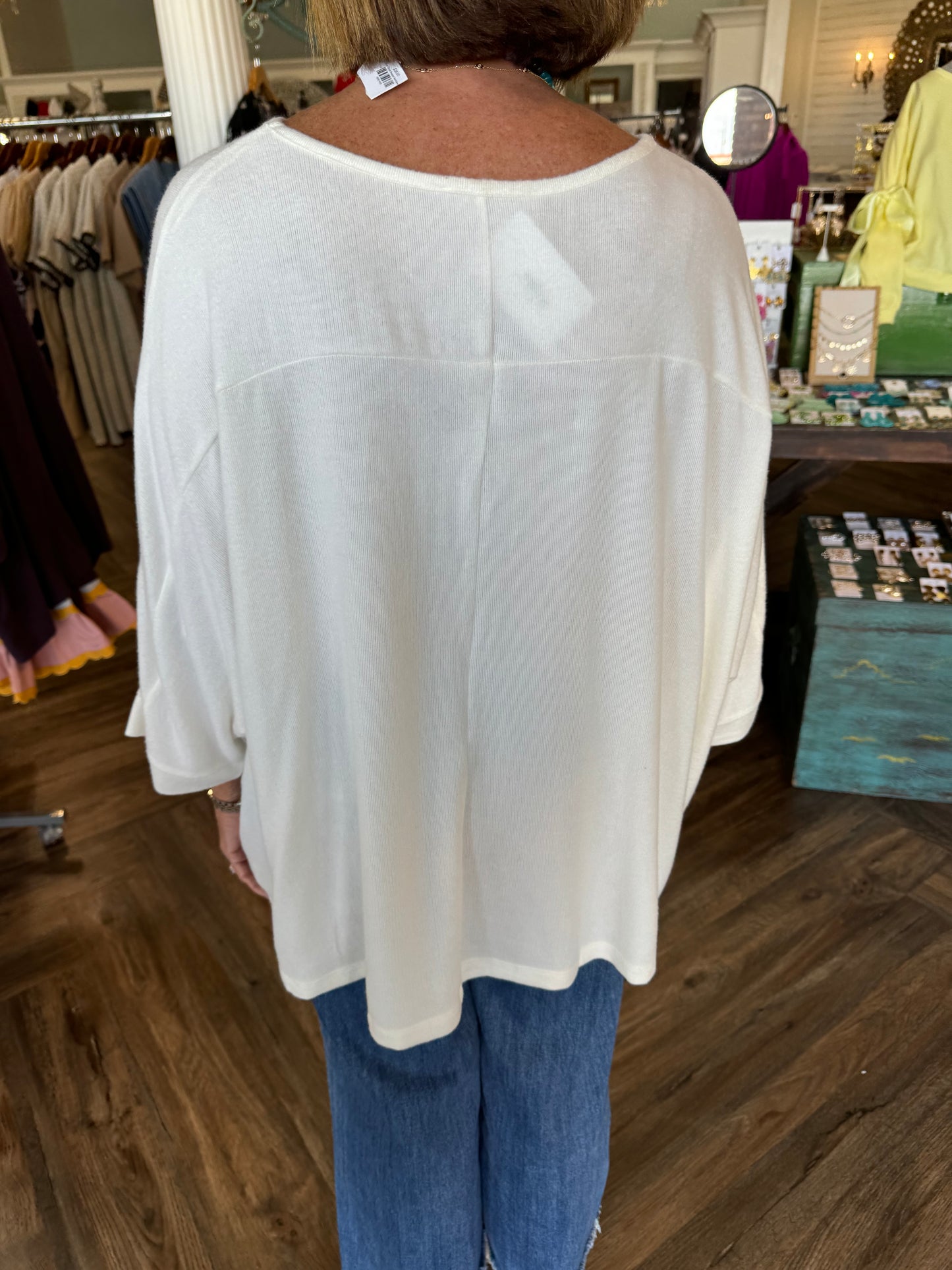 Ella Basic Tee: Cream