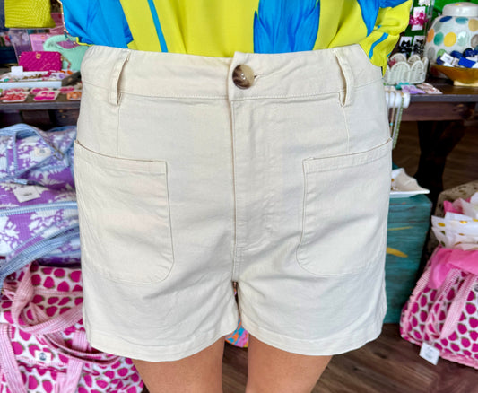 Carrie Pocket Shorts: Ecru