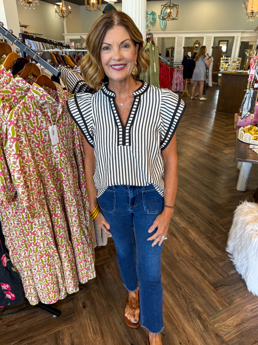 Flounce Sleeve Top: Black