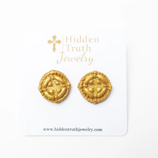 Hidden Truth: Annette Studs