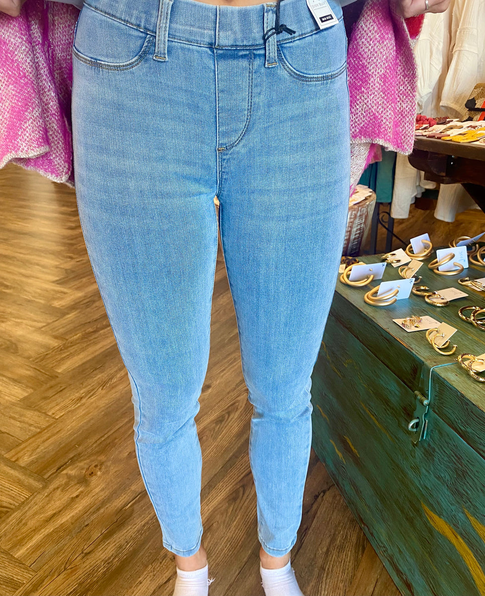 Judy Blue mid-rise Jeggings: Light Wash – Shop Reef Boutique